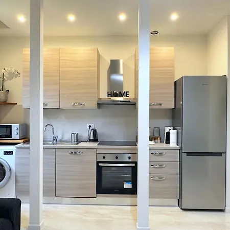Nencionihouse- Modern Comfort Close To City Center-3